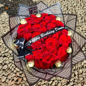 Birthday Princess Package with roses and Ferrero Rocher chocolates