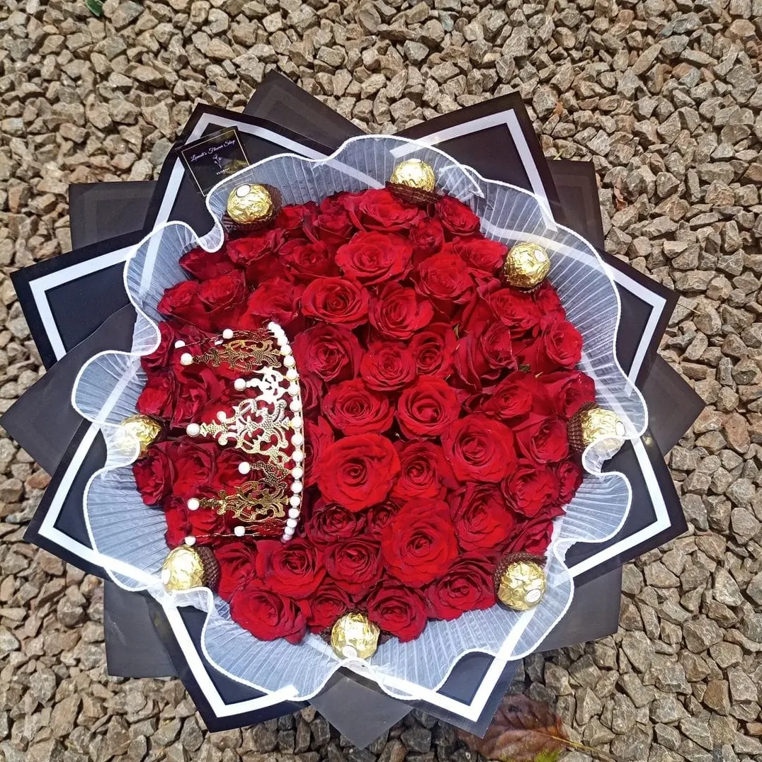 Princess Birthday Bouquet with crown and Ferrero Rocher chocolates
